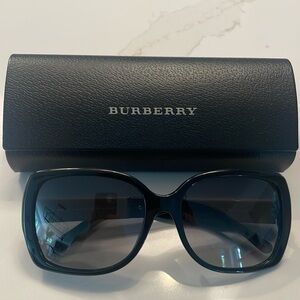 Burberry sunglasses